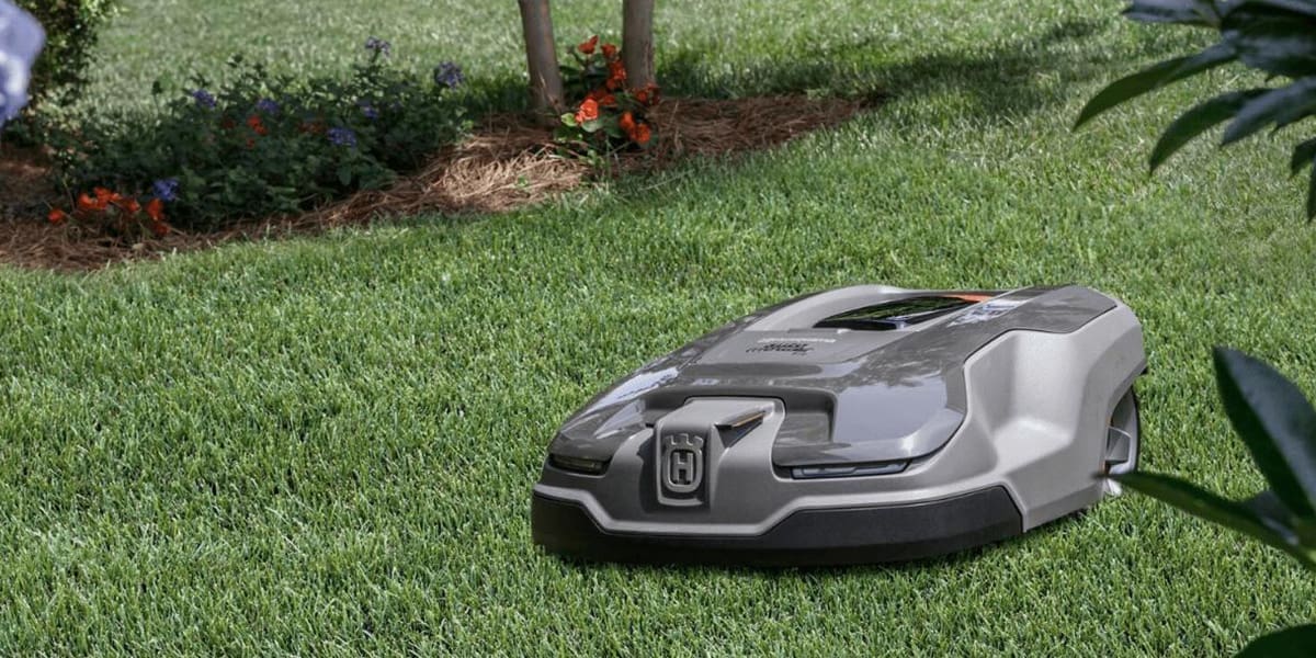 Husqvarna Automower 415X Robotic Lawn Mower Husqvarna Automower 415X Robotic Lawn Mower